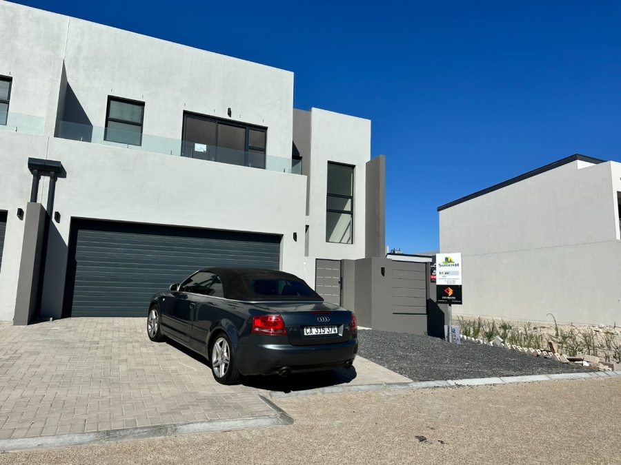 4 Bedroom Property for Sale in Sandown Western Cape